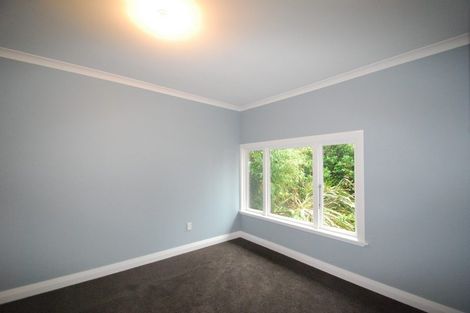 Photo of property in 21 Kotari Road, Days Bay, Lower Hutt, 5013