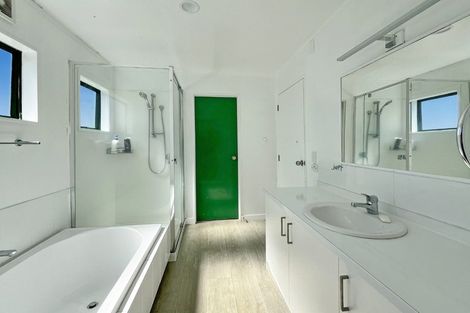 Photo of property in 122 Taupo View Road, Taupo, 3330