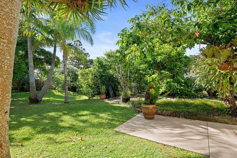 Photo of property in 6 Odin Place, Beach Haven, Auckland, 0626