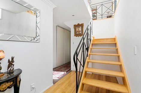 Photo of property in 79u3 Grafton Road, Roseneath, Wellington, 6011