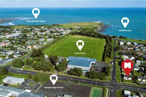 Photo of property in 158 Tasman Street, Opunake, 4616