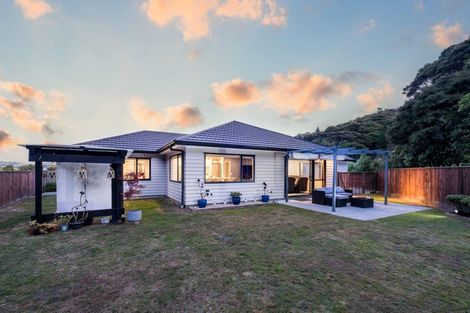 Photo of property in 38 Moonsail Drive, Whitby, Porirua, 5024