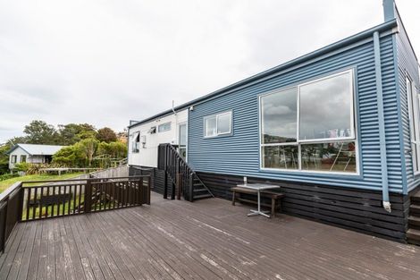 Photo of property in 48a Bassett Road, Johnsonville, Wellington, 6037