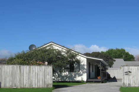 Photo of property in 26 Te Kupe Road, Paraparaumu Beach, Paraparaumu, 5032