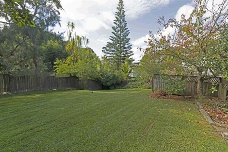 Photo of property in 4 James Scott Place, Te Atatu South, Auckland, 0602