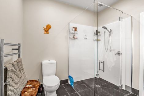 Photo of property in 6 Mortlake Street, Islington, Christchurch, 8042