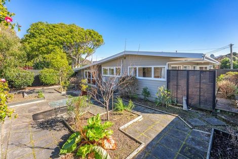 Photo of property in 32 Domain Road, Otaki, 5512