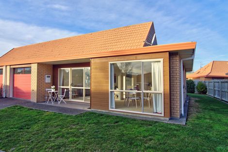 Photo of property in Holdsworth Villas, 62/2 William Donald Drive, Solway, Masterton, 5810
