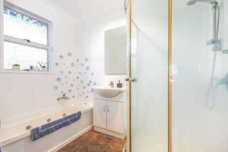 Photo of property in 15 Acacia Street, Kelvin Grove, Palmerston North, 4414