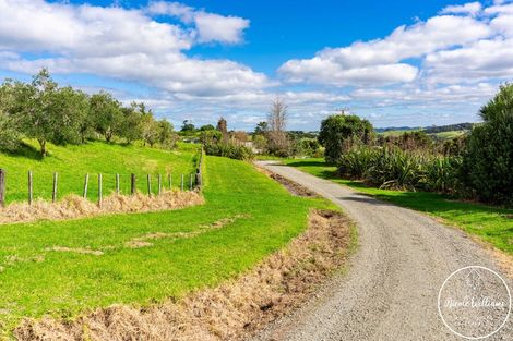 Photo of property in 297 Heatley Road, Whakapirau, Maungaturoto, 0583