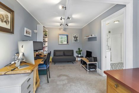 Photo of property in 10 Jackson Street, Island Bay, Wellington, 6023