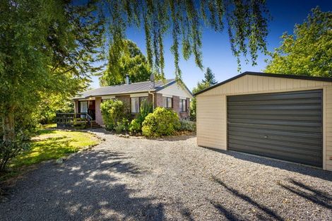 Photo of property in 9 Cliff Street, Coalgate, 7673