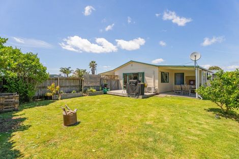 Photo of property in 6 Redwings Close, Whitianga, 3510