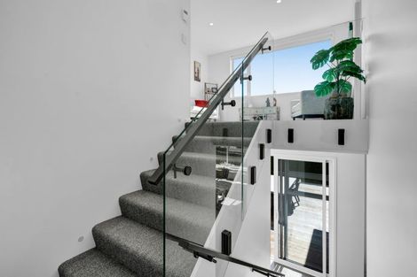 Photo of property in 321b Mangorei Road, Merrilands, New Plymouth, 4312