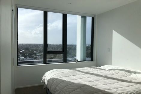 Photo of property in 1 Buscomb Avenue, Henderson, Auckland, 0610