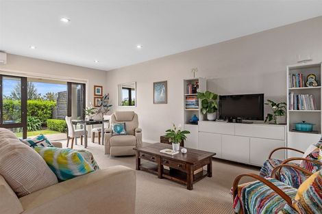 Photo of property in 140 Gills Road, Albany Heights, Auckland, 0632