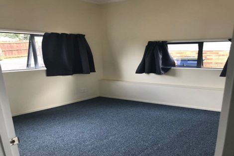 Photo of property in 127 Lancaster Road, Beach Haven, Auckland, 0626