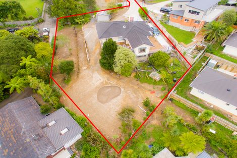 Photo of property in 12 Crystal Avenue, Glendene, Auckland, 0602