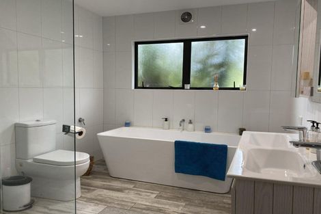Photo of property in 343 Whitehills Road, Waitoki, 0994