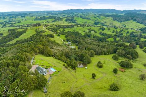 Photo of property in 338 Wairere Road, Waitakere, Henderson, 0782