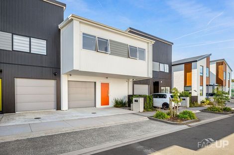 Photo of property in 32 Marine Parade, Hobsonville, Auckland, 0616