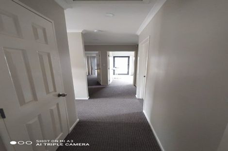 Photo of property in 12 Tavua Lane, Ranui, Auckland, 0612