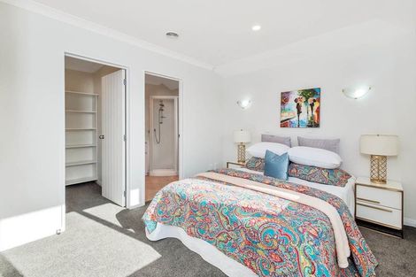 Photo of property in 35 English Oak Drive, Schnapper Rock, Auckland, 0632