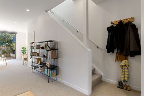 Photo of property in 10 Rua Kai Way, Brooklyn, Wellington, 6021