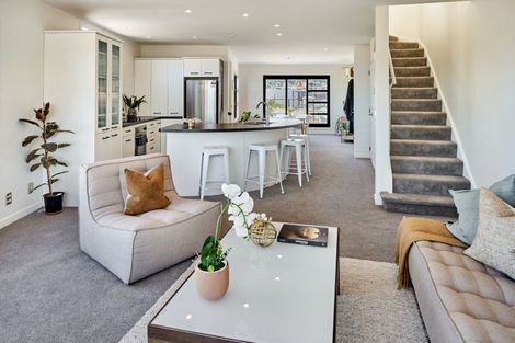 Photo of property in Endeavour Apartments, 125u1 Thorndon Quay, Pipitea, Wellington, 6011