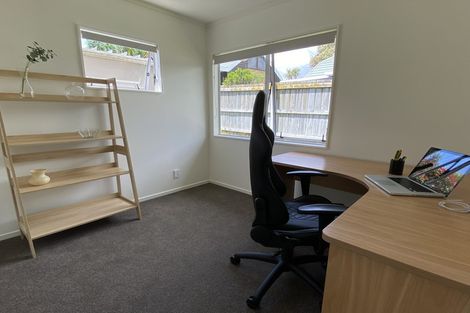 Photo of property in 12 Duncan Avenue, Te Atatu South, Auckland, 0610