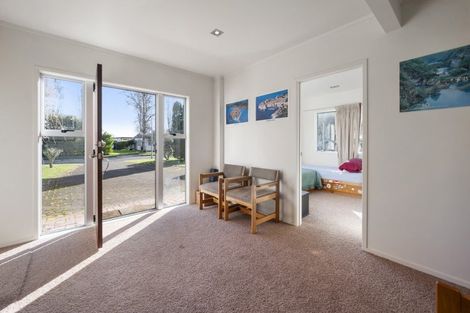 Photo of property in 8 Keitha Place, Kinloch, Taupo, 3377