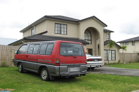 Photo of property in 13 Watervista Place, Mangere Bridge, Auckland, 2022