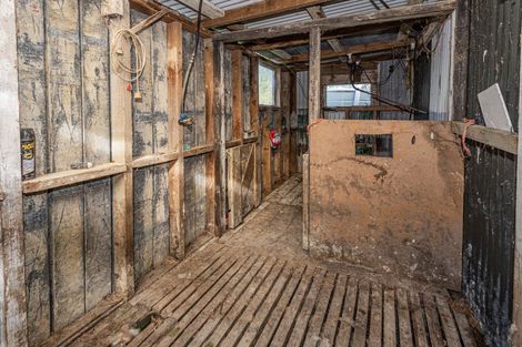 Photo of property in 4 Paparoa Station Road, Paparoa, 0571