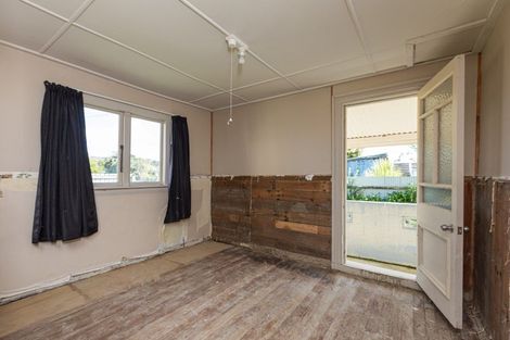 Photo of property in 15 Keppel Street, Porangahau, 4291