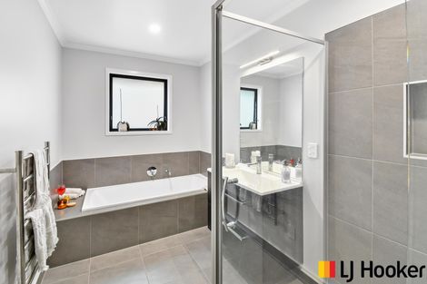 Photo of property in 40 Peacock Place, Pokeno, 2402