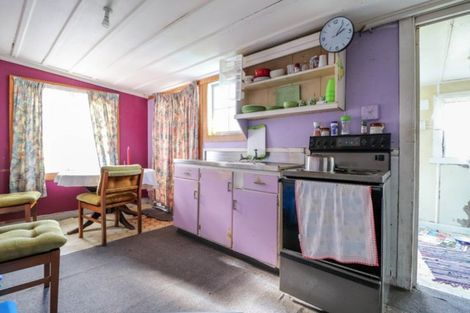 Photo of property in 102 Mackay Street, Thames, 3500