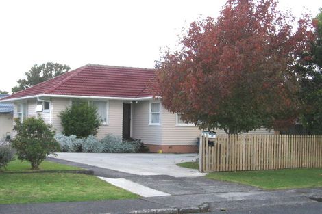 Photo of property in 25 Hereford Street, Te Atatu Peninsula, Auckland, 0610