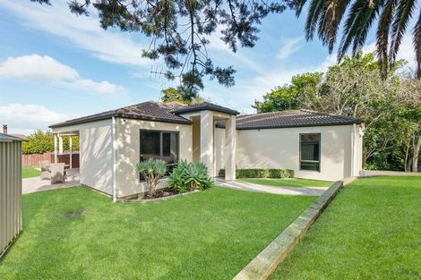 Photo of property in 2/44 Claude Road, Manurewa, Auckland, 2102