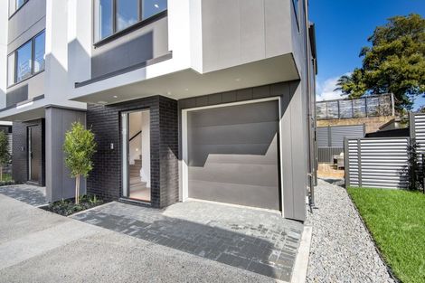 Photo of property in 16b Saltburn Road, Milford, Auckland, 0620