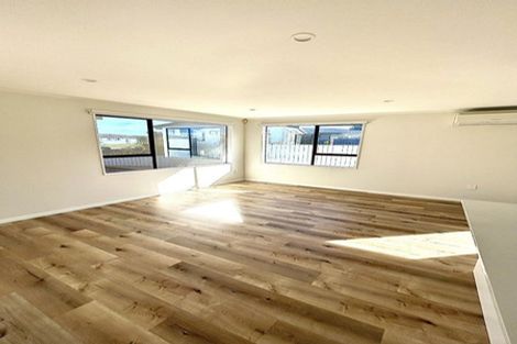 Photo of property in 45 Cleat Street, Whitby, Porirua, 5024