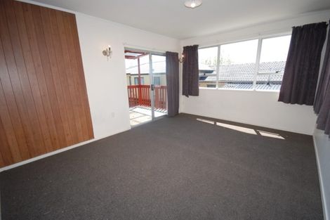 Photo of property in 3 Doone Place, Massey, Auckland, 0614