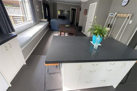 Photo of property in 11 Burke Street, Hospital Hill, Napier, 4110