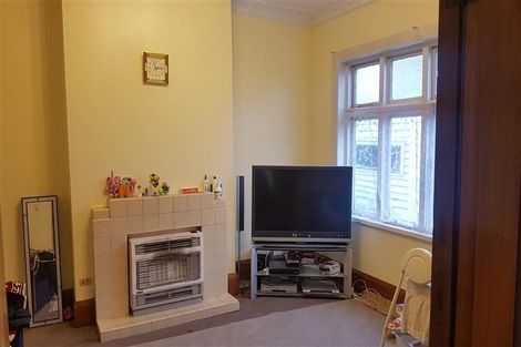 Photo of property in 103 The Parade, Island Bay, Wellington, 6023