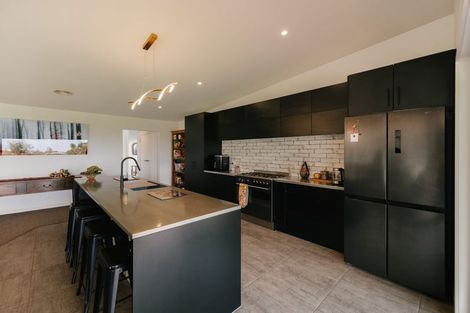 Photo of property in 38a Pohutukawa Drive, Levin, 5571