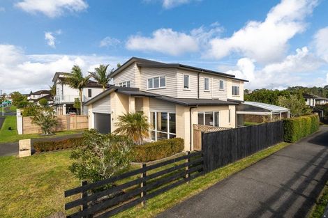 Photo of property in 42 Laurel Oak Drive, Schnapper Rock, Auckland, 0632