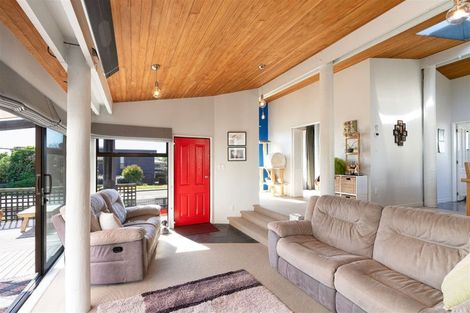 Photo of property in 2 Tahi Road, Paraparaumu Beach, Paraparaumu, 5032