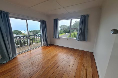 Photo of property in 54 Pioneer Road, Moturoa, New Plymouth, 4310