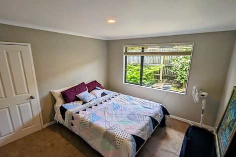 Photo of property in 180 Kittiwake Drive, Schnapper Rock, Auckland, 0632