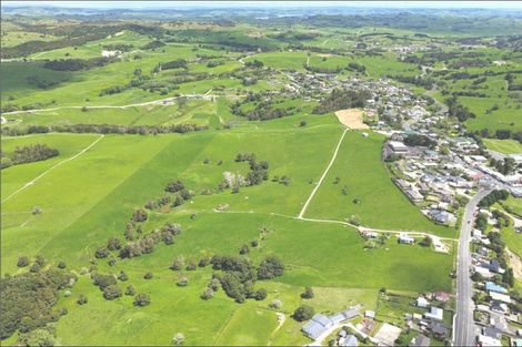 Photo of property in 122 Hurndall Street East, Maungaturoto, 0520
