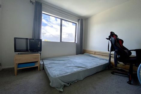 Photo of property in 4a Roby Street, Te Atatu Peninsula, Auckland, 0610